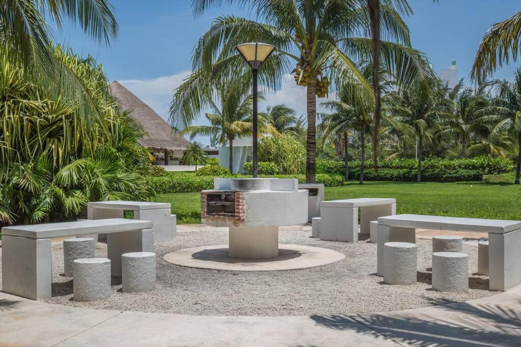 Reef Beachfront 3Bdr Apartment By Casa Paraiso Cancun Exterior photo